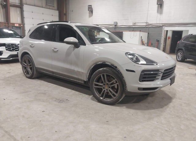 2023 PORSCHE Cayenne