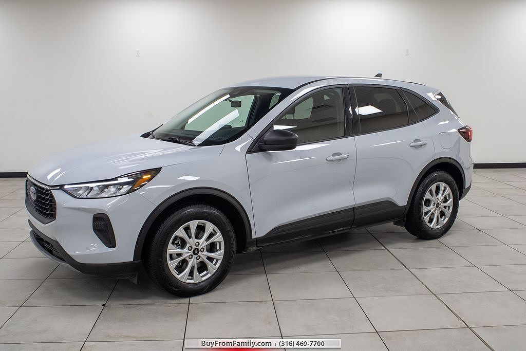 2025 FORD Escape