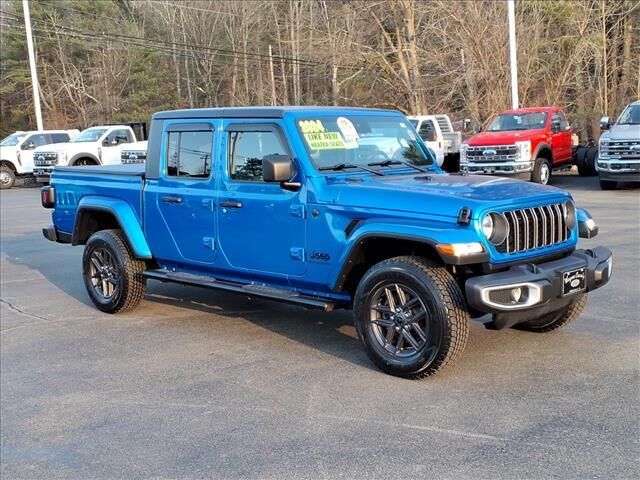 2024 JEEP Gladiator