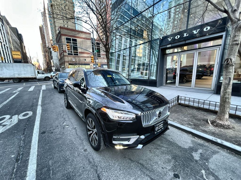 2024 VOLVO XC90