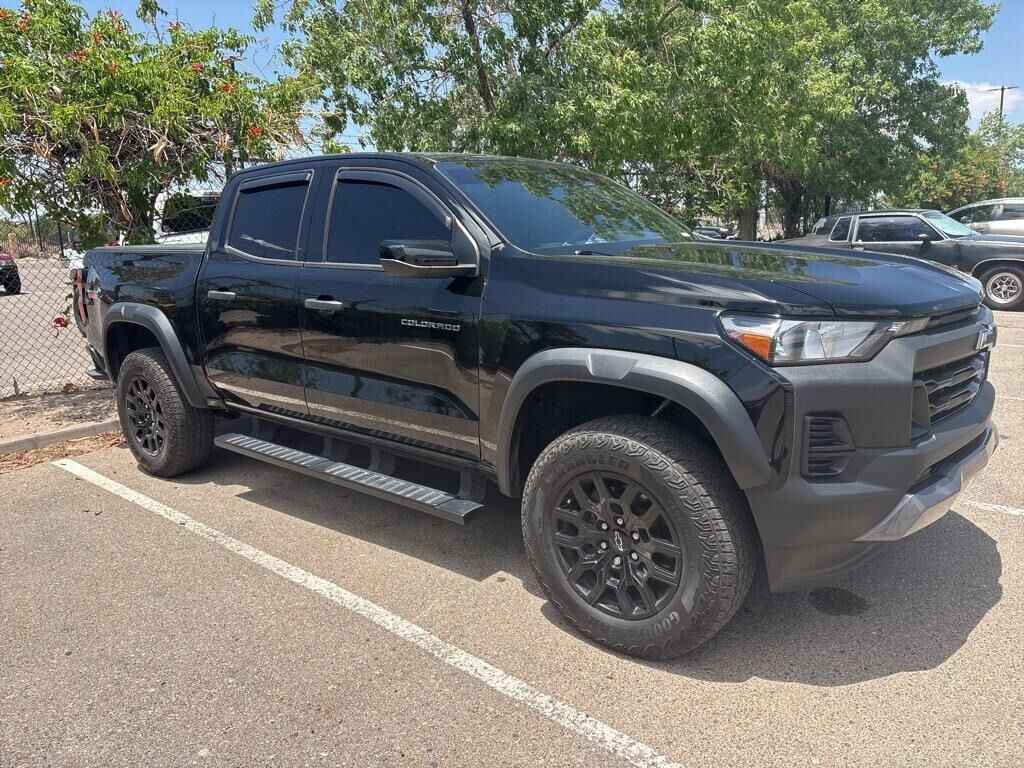 2023 CHEVROLET Colorado
