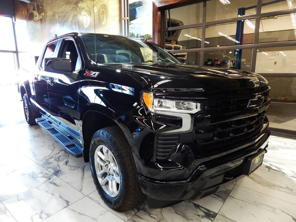 2025 CHEVROLET Silverado