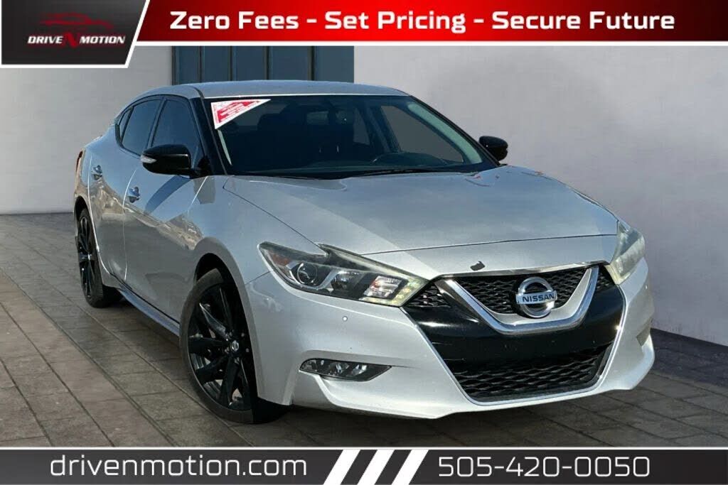 2017 NISSAN Maxima