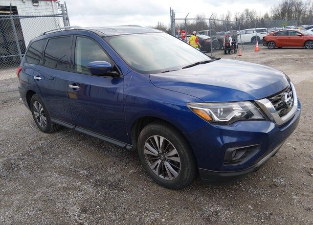 2017 NISSAN Pathfinder