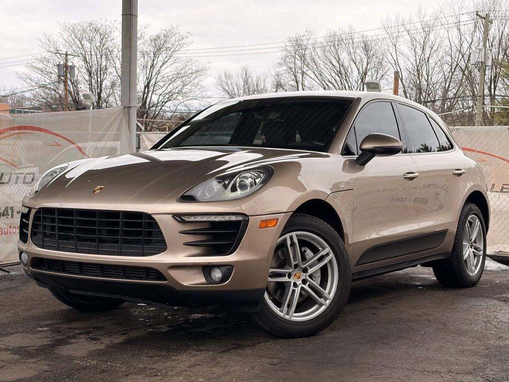 2017 PORSCHE Macan