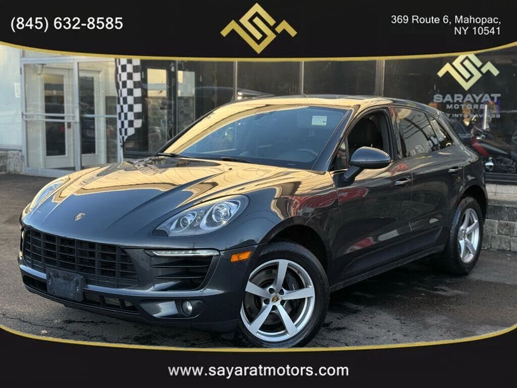 2017 PORSCHE Macan