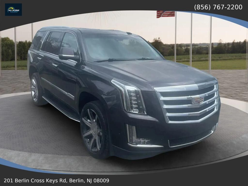 2017 CADILLAC Escalade