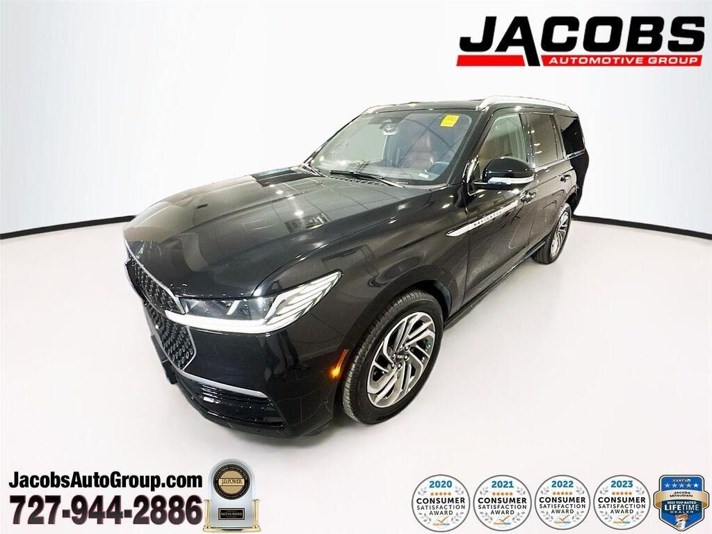 2025 LINCOLN Navigator