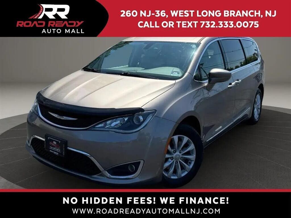 2017 CHRYSLER Pacifica