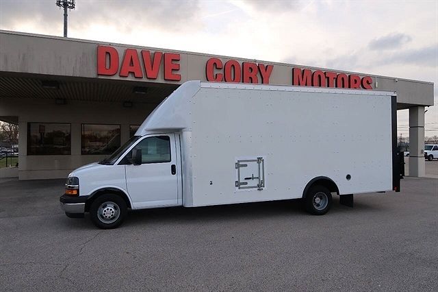 2020 CHEVROLET Express