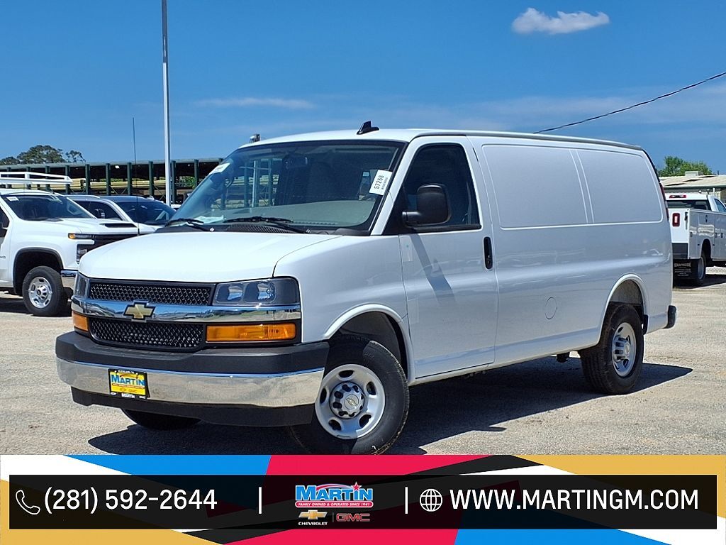 2025 CHEVROLET Express