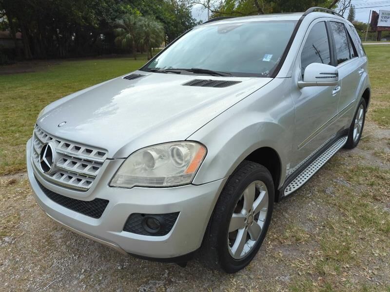 2011 MERCEDES-BENZ M-Class