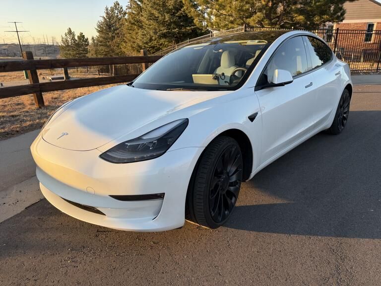 2023 TESLA Model 3