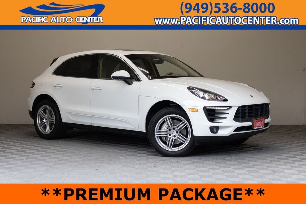 2015 PORSCHE Macan