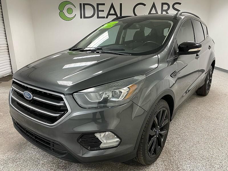 2017 FORD Escape