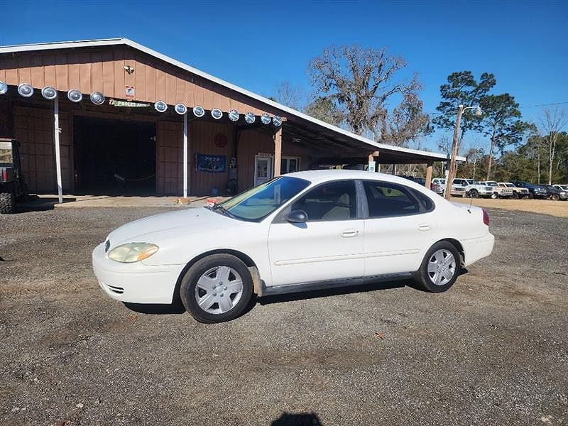 2005 FORD Taurus