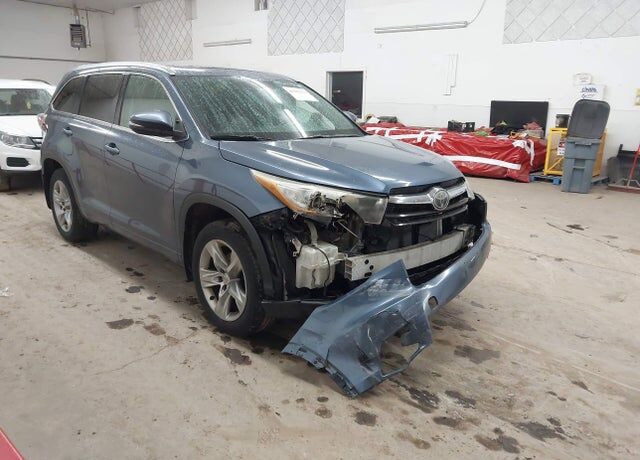 2015 TOYOTA Highlander