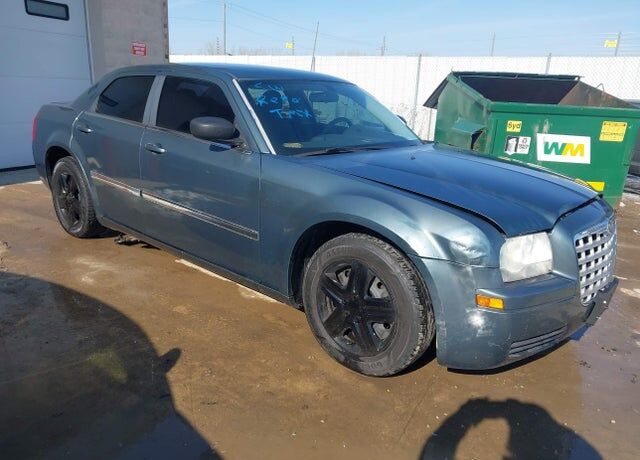 2005 CHRYSLER 300