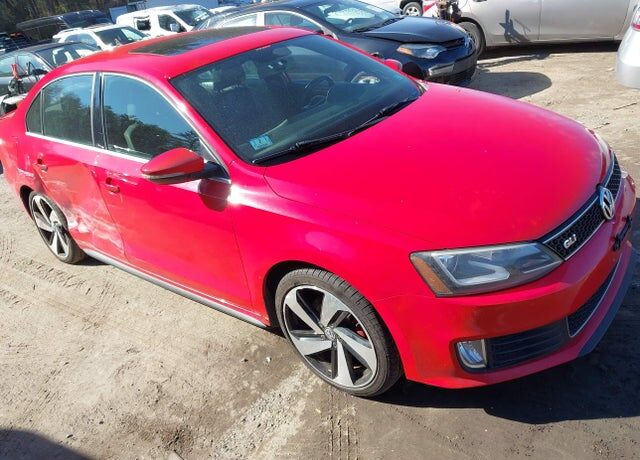 2013 VOLKSWAGEN Jetta