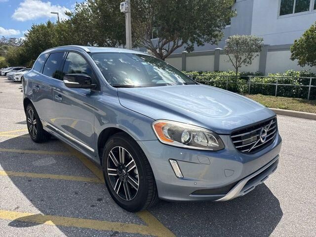 2017 VOLVO XC60