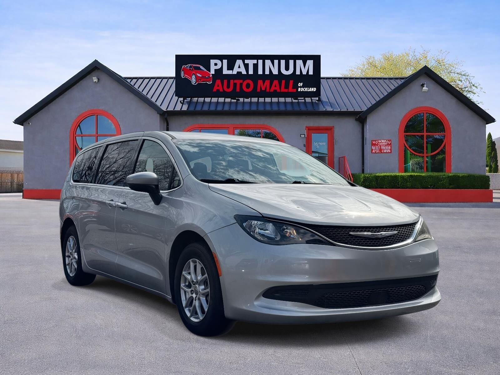 2022 Chrysler Voyager