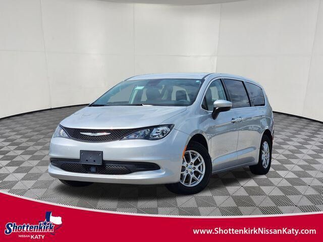 2023 CHRYSLER Voyager
