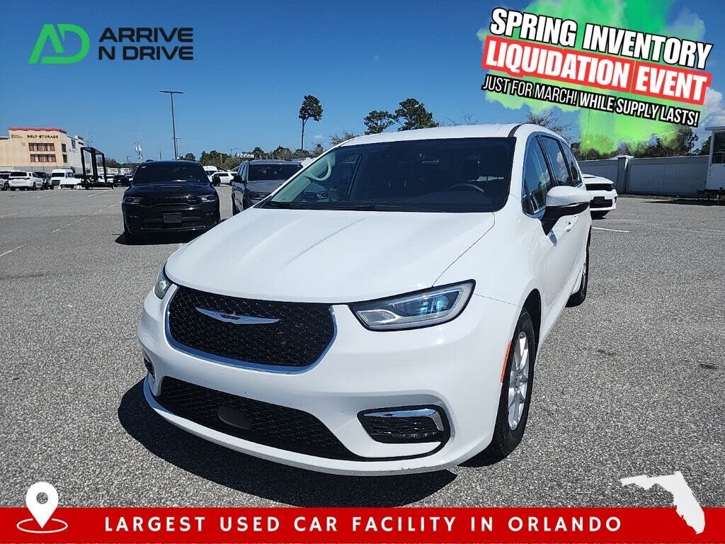 2023 CHRYSLER Pacifica