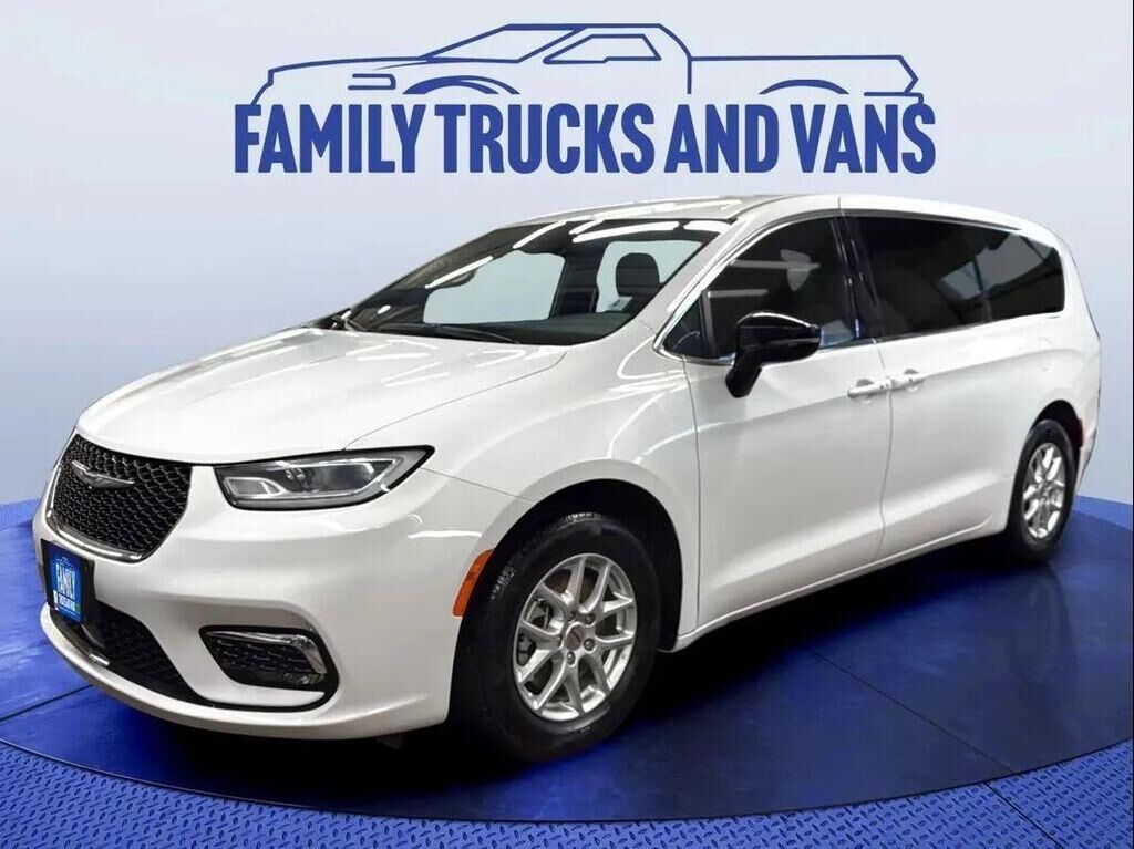 2024 CHRYSLER Pacifica