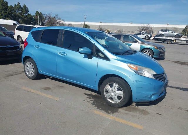 2015 NISSAN Versa