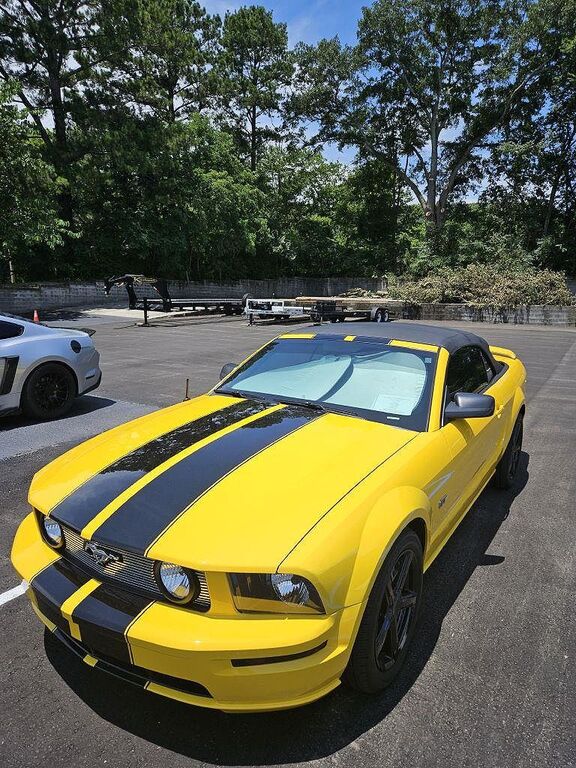 2005 FORD Mustang