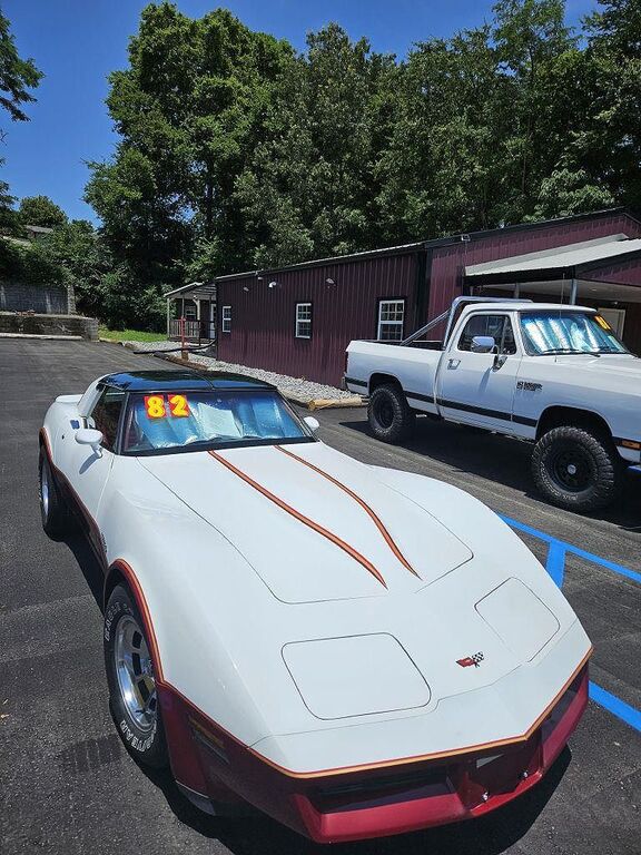 1982 CHEVROLET Corvette