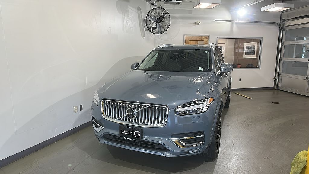 2023 VOLVO XC90