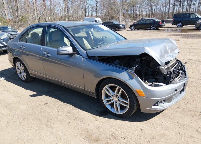 2011 MERCEDES-BENZ C-Class