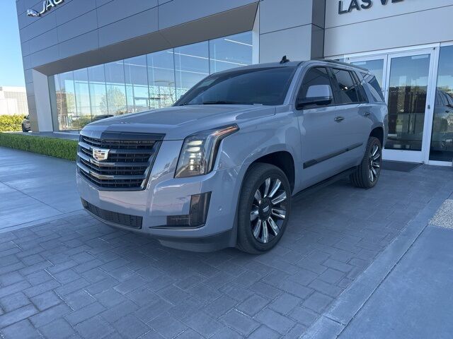 2017 CADILLAC Escalade
