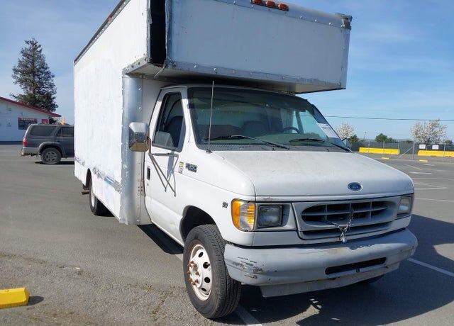 2002 FORD E-350