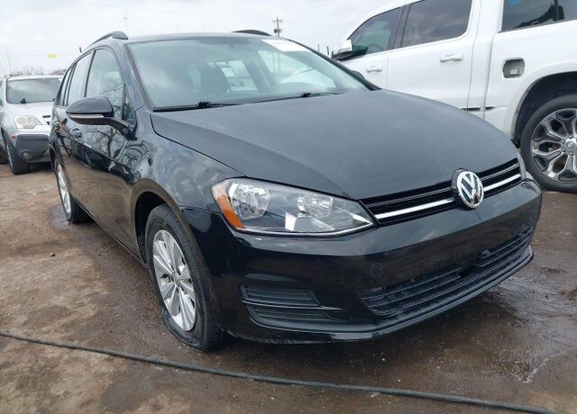 2017 VOLKSWAGEN Golf SportWagen