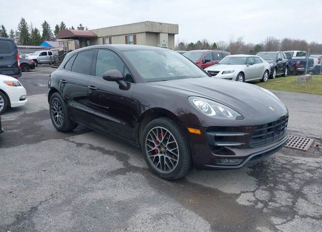 2018 PORSCHE Macan