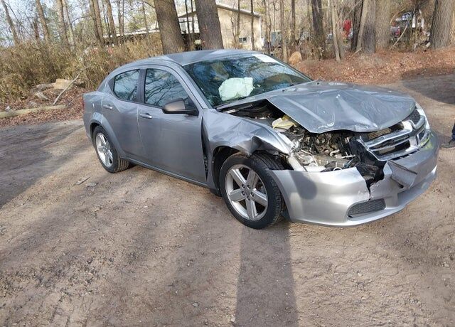 2013 DODGE Avenger
