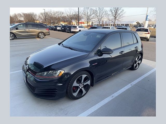 2016 VOLKSWAGEN Golf GTI