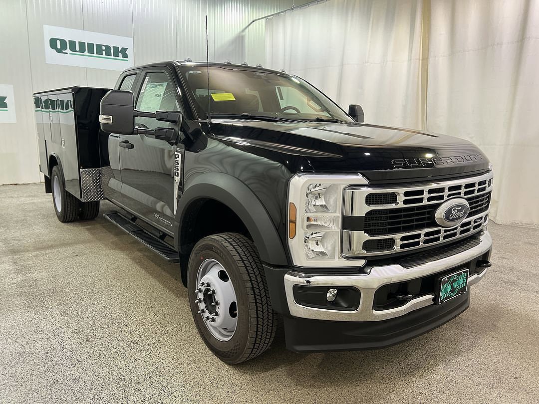 2025 FORD F-550