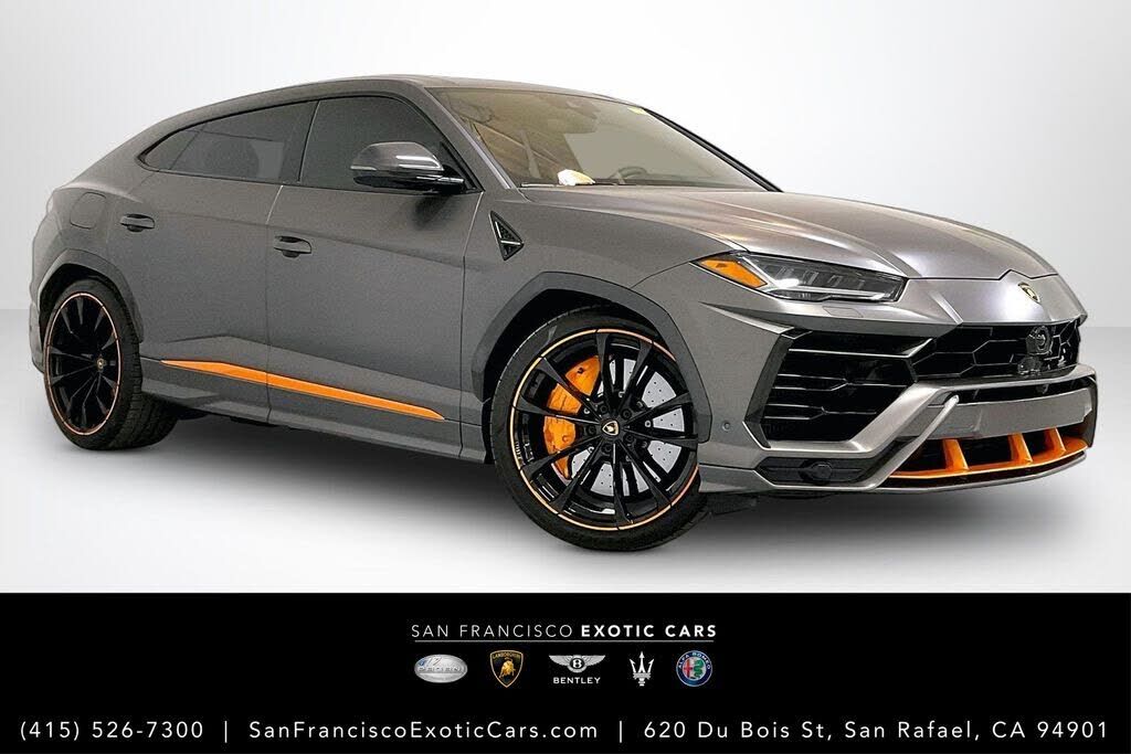 2022 LAMBORGHINI URUS