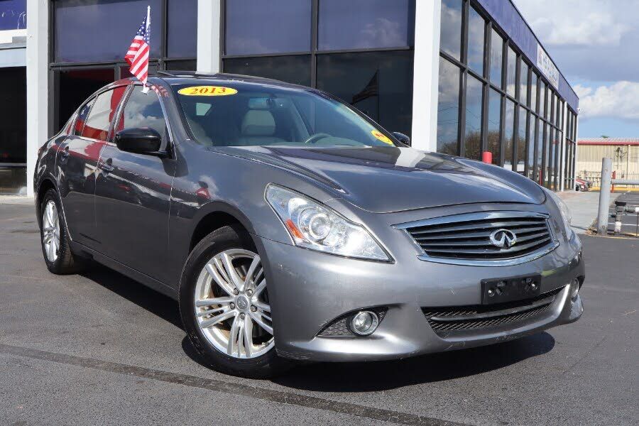 2013 INFINITI G37