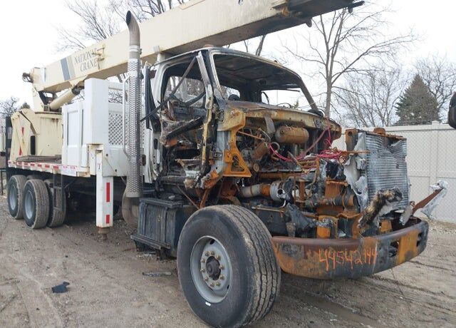 2004 STERLING TRUCK L9500 series