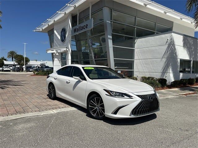 2022 LEXUS ES