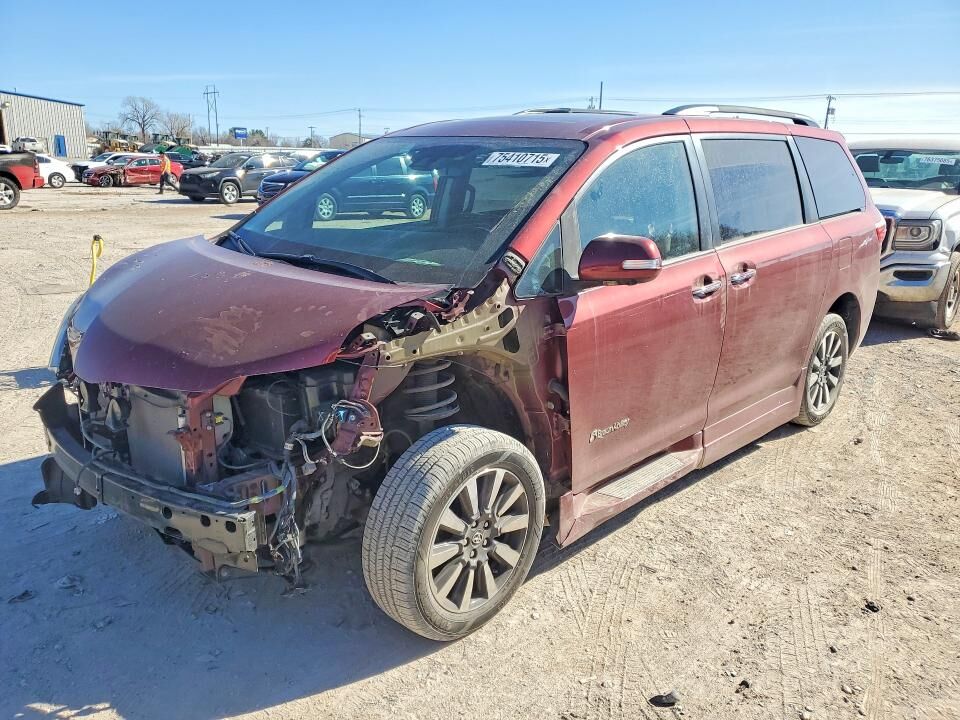 2019 TOYOTA Sienna