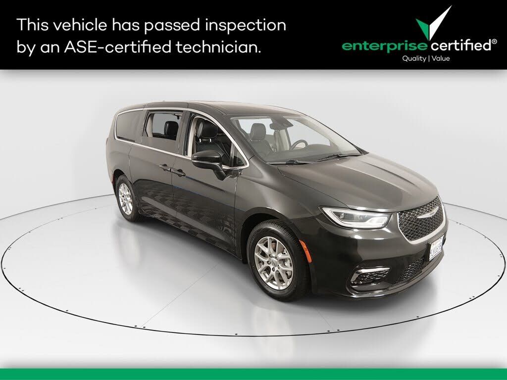 2023 CHRYSLER Pacifica