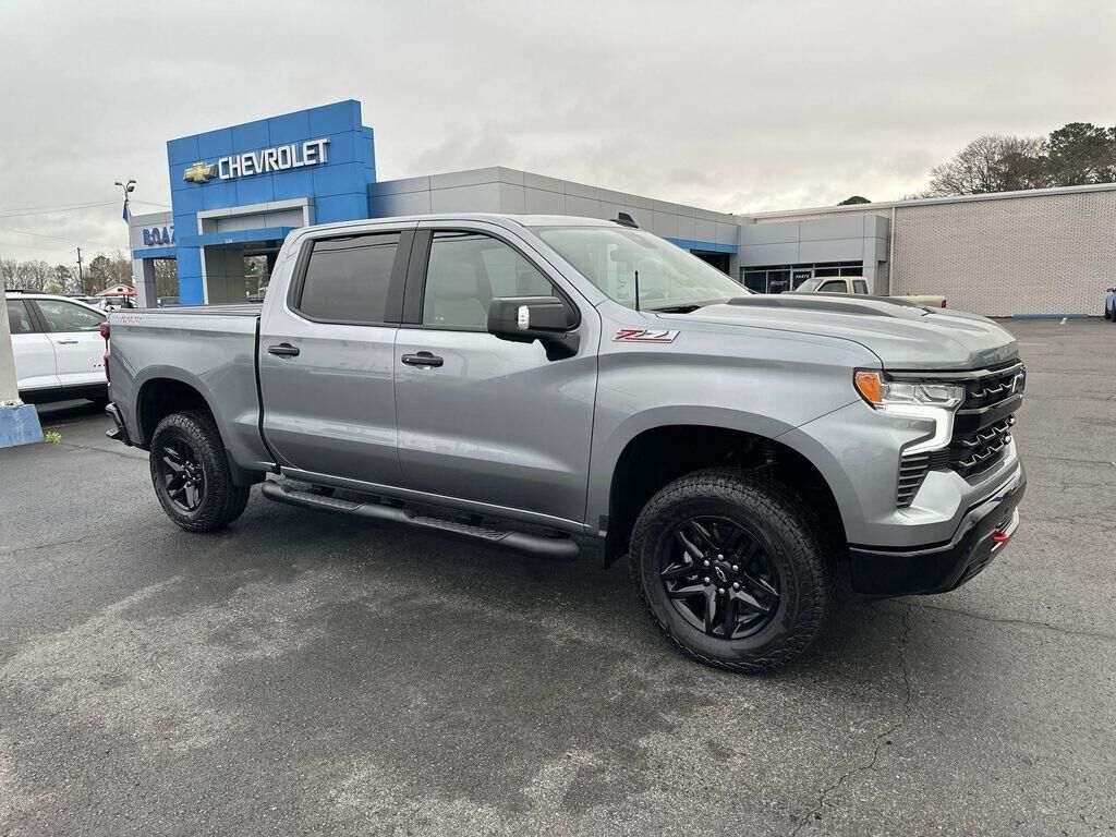 2024 CHEVROLET Silverado