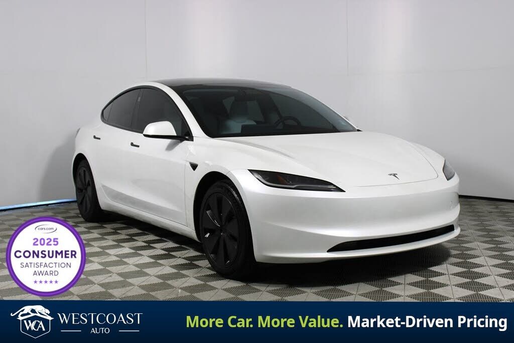2025 TESLA Model 3
