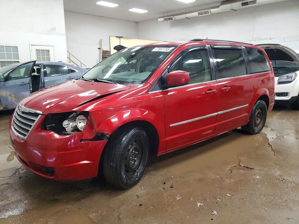 2010 CHRYSLER Town and Country