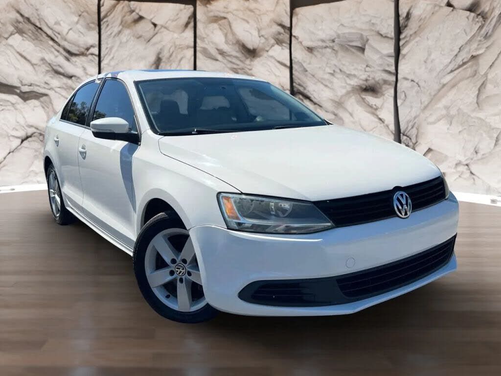 2012 VOLKSWAGEN Jetta